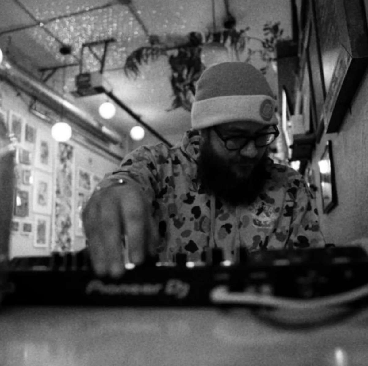 An Hobbes w/ NME, Luke Skyy, Damn Selene, Zè + Zeebra Jonez